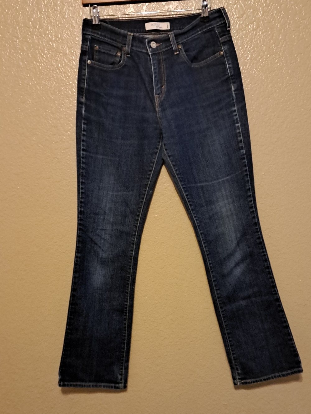 Levi's Dark Blue Boot Cut Women’s Jeans. Bootcut 515. Size 8 Long.